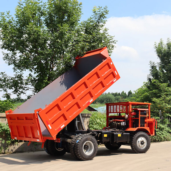 矿用自卸车