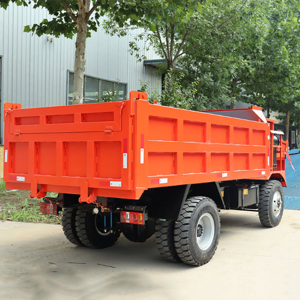 矿用自卸车
