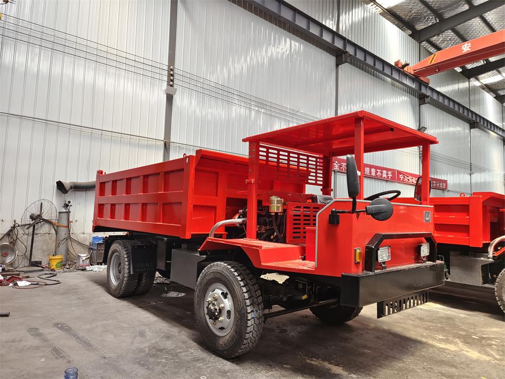 12吨矿用运输车四不像井下自卸车湿式制动