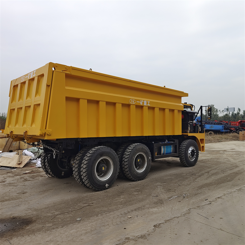 山东一矿35吨后八轮矿山车矿用四不像湿式制动